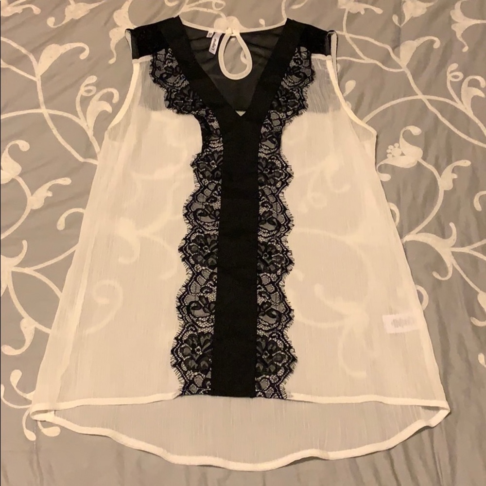 Maurice’s Sleeveless Top w/ Lace Detail